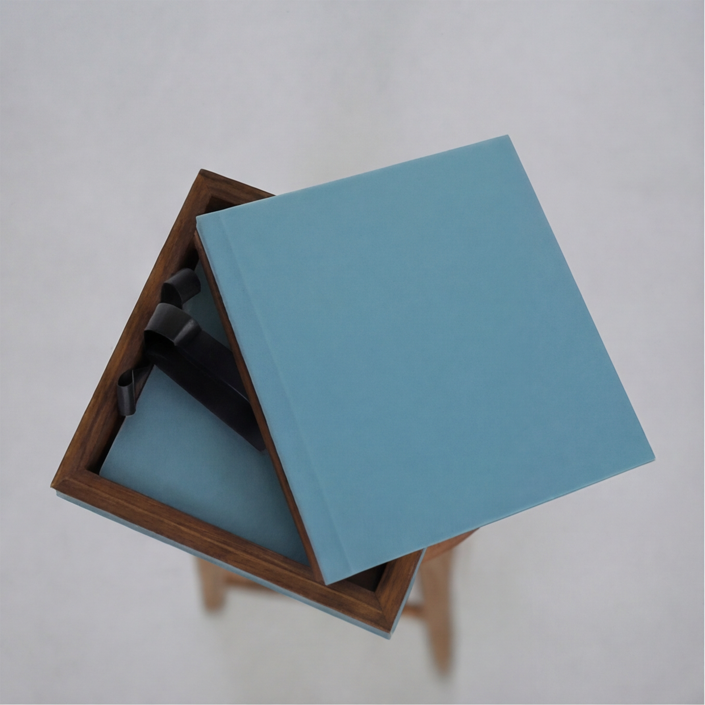 Box Madeira com Couro