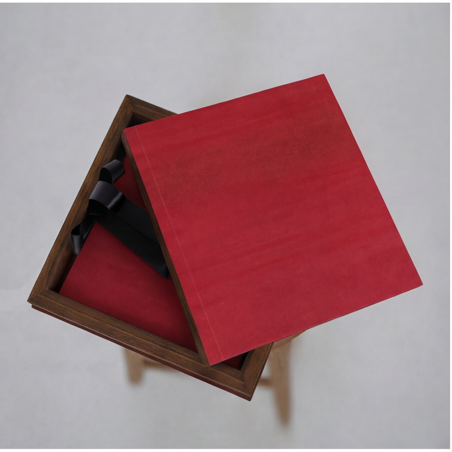 Box Madeira com Veludo
