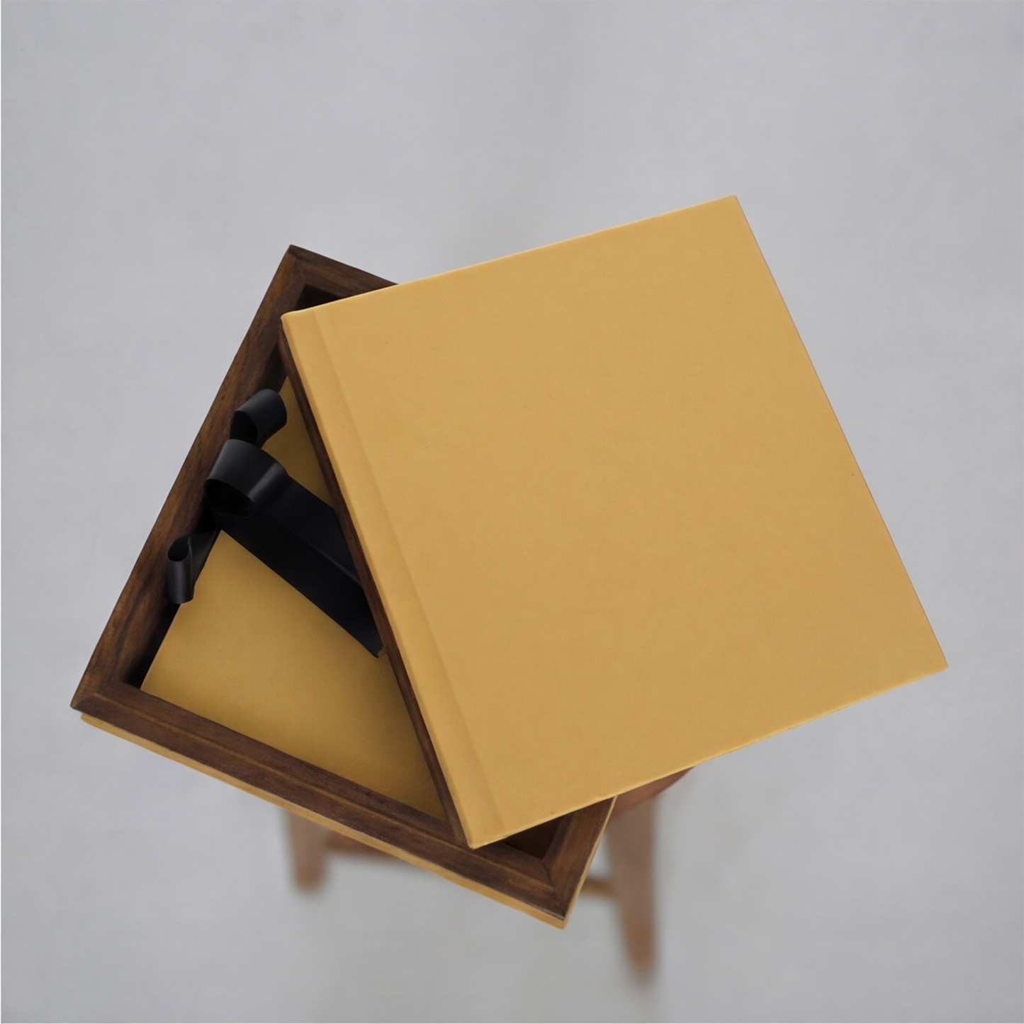 Box Madeira com Couro