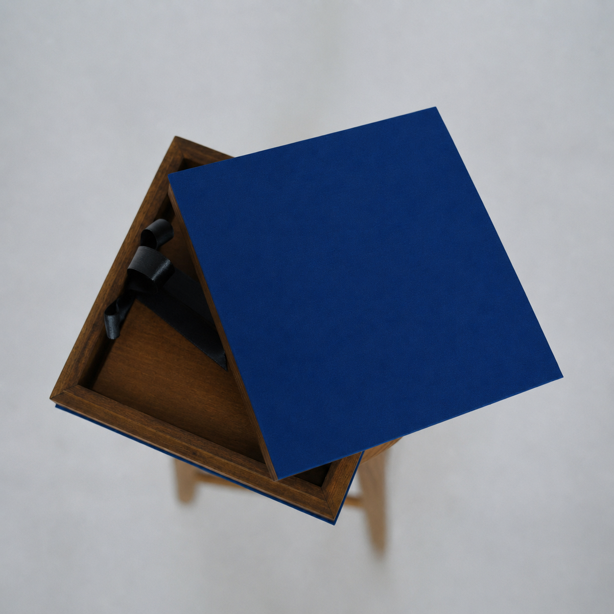 Box Madeira com algodão