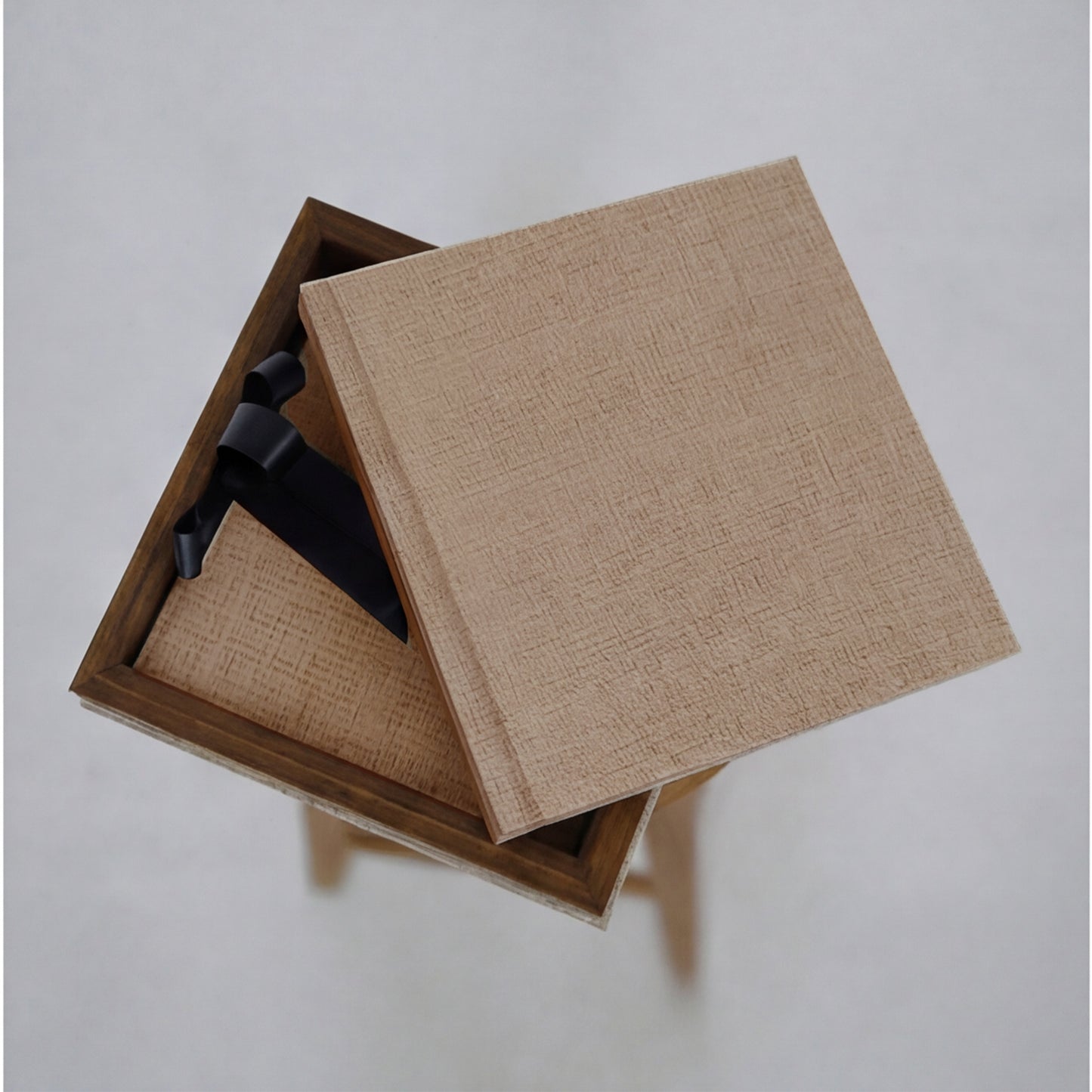 Box Madeira com algodão